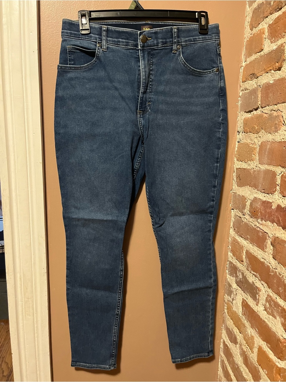 Lee Women’s Skinny Jeans with Comfort Waist Size 16